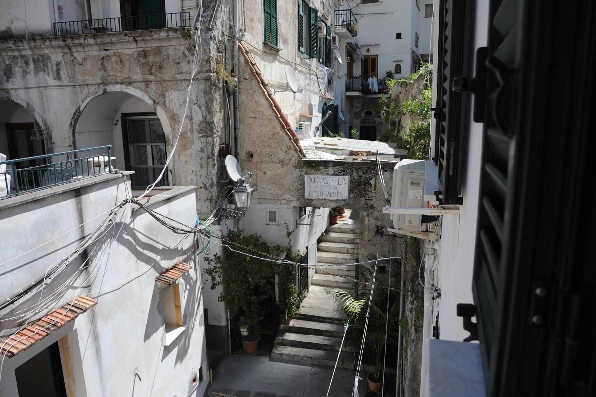 L'Ancora Di Amalfi Apartment Bagian luar foto